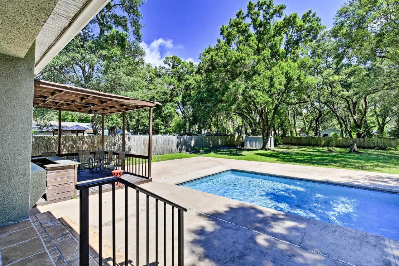Tampa Oasis With Pool About 7 Mi To Busch Gardens! Villa Luaran gambar