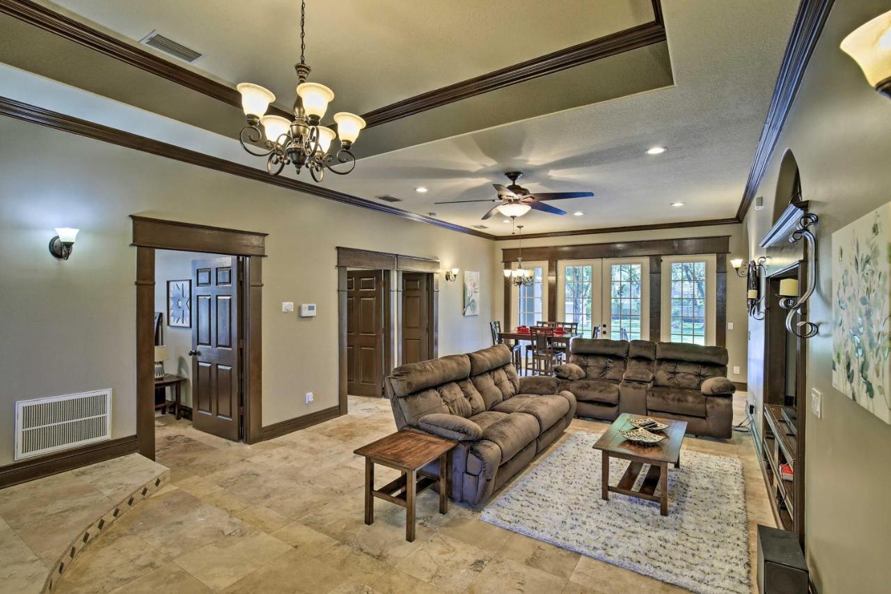 Tampa Oasis With Pool About 7 Mi To Busch Gardens! Villa Luaran gambar
