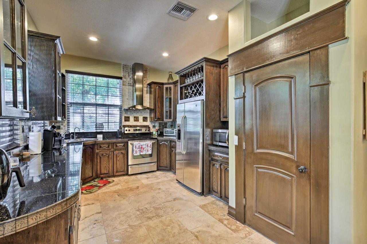 Tampa Oasis With Pool About 7 Mi To Busch Gardens! Villa Luaran gambar