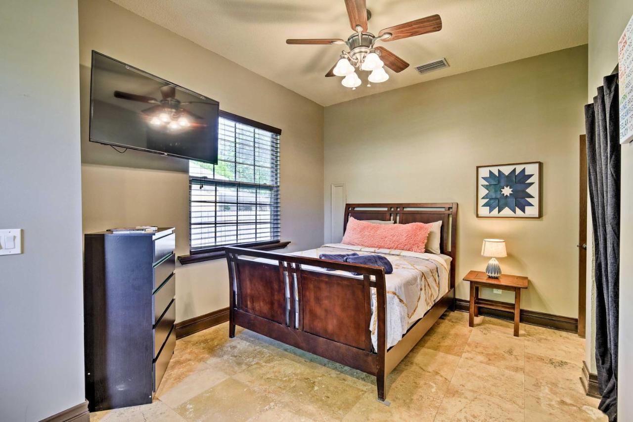 Tampa Oasis With Pool About 7 Mi To Busch Gardens! Villa Luaran gambar