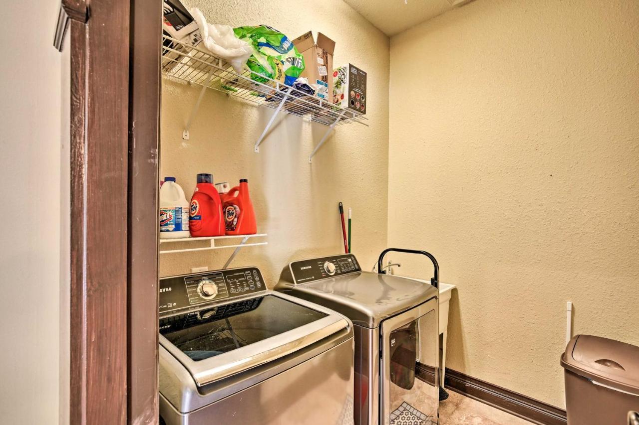 Tampa Oasis With Pool About 7 Mi To Busch Gardens! Villa Luaran gambar