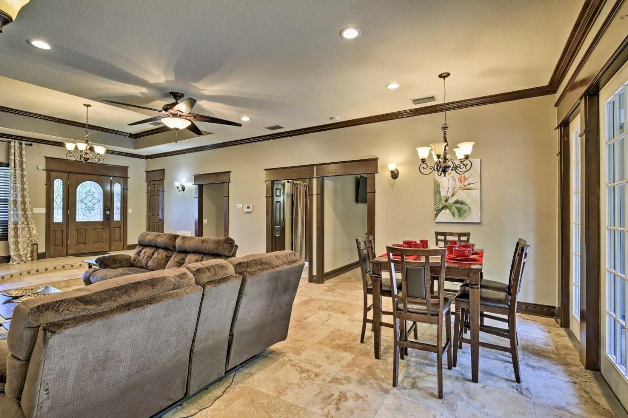 Tampa Oasis With Pool About 7 Mi To Busch Gardens! Villa Luaran gambar