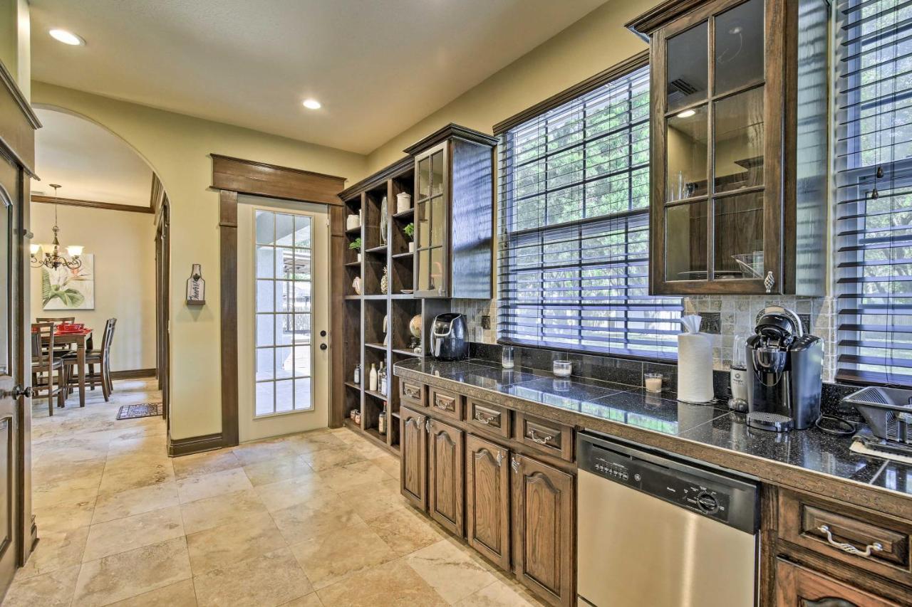 Tampa Oasis With Pool About 7 Mi To Busch Gardens! Villa Luaran gambar