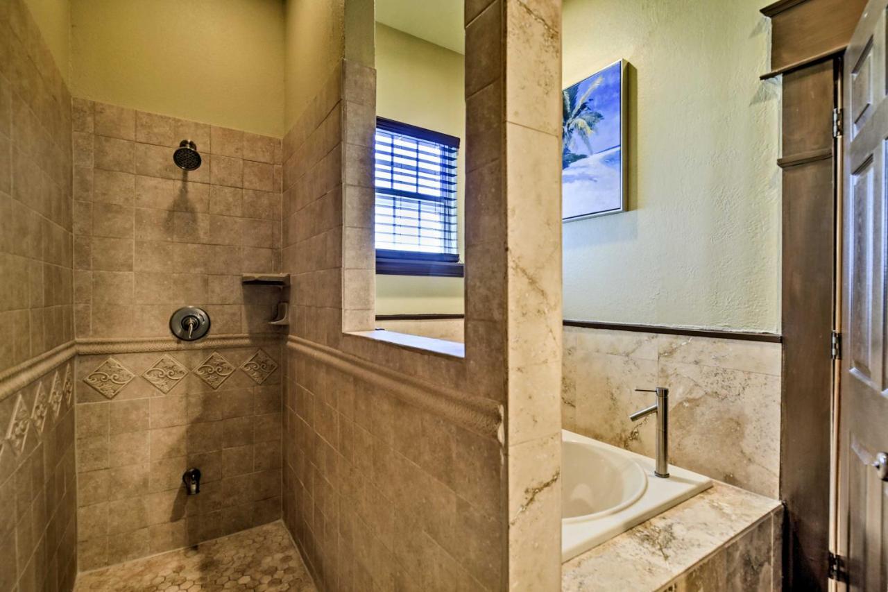 Tampa Oasis With Pool About 7 Mi To Busch Gardens! Villa Luaran gambar