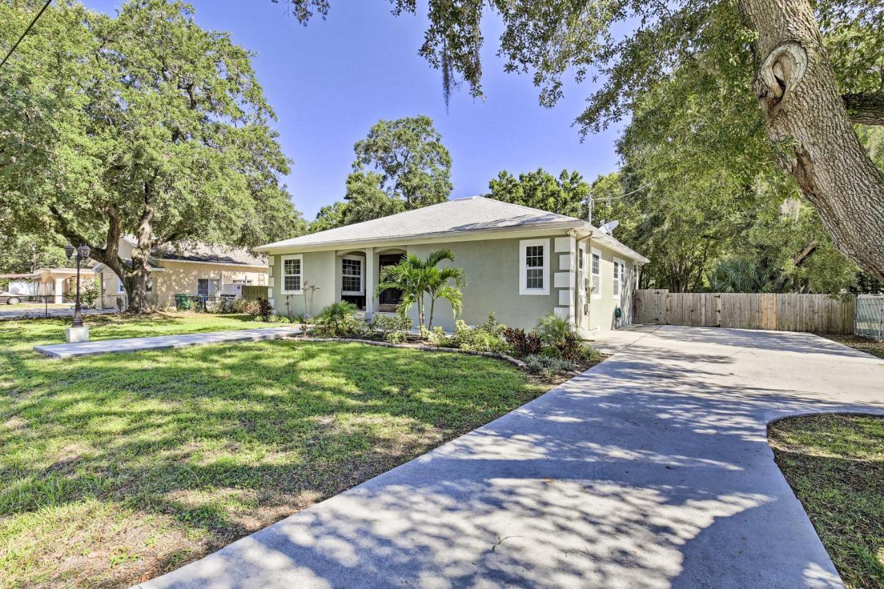 Tampa Oasis With Pool About 7 Mi To Busch Gardens! Villa Luaran gambar